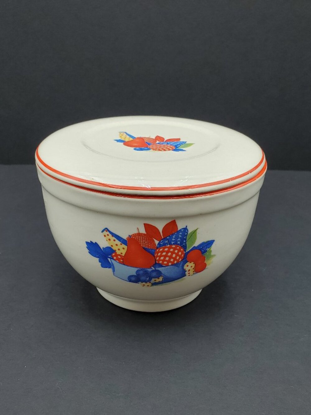 Universal Potteries Calico Fruit Round Refrigerator Dish Lidded Bowl Fridgie